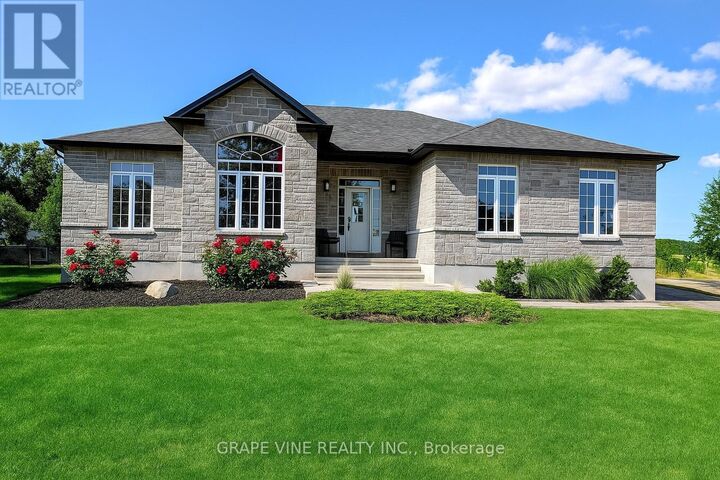 138 Ashton Creek Crescent — photo 1