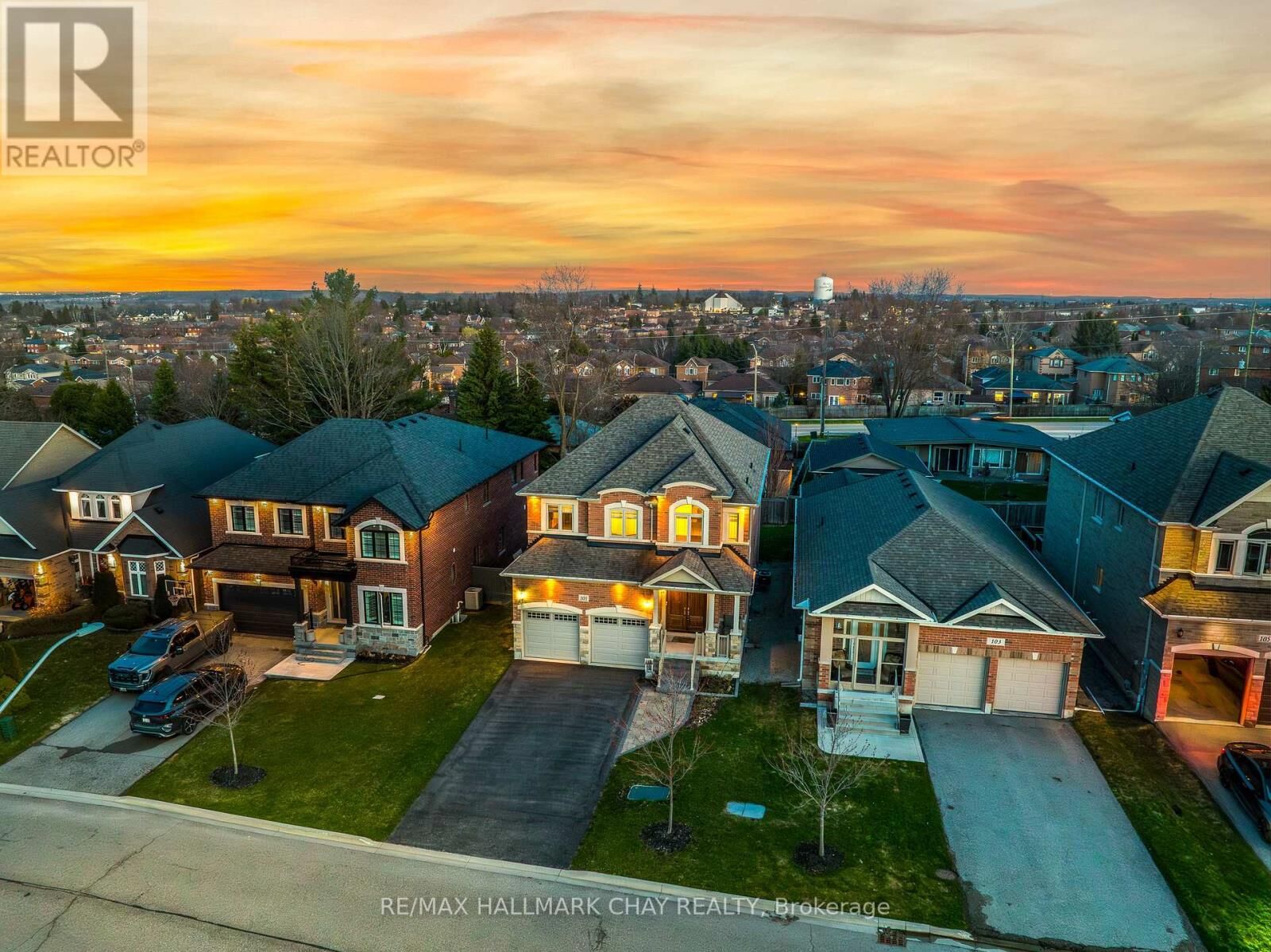 Property Photo:  101 Gardiner Drive  ON L3Z 3G2 