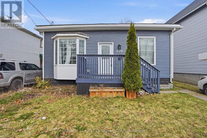 Photo de la propriété: 228 South Street ON N6B 1B4