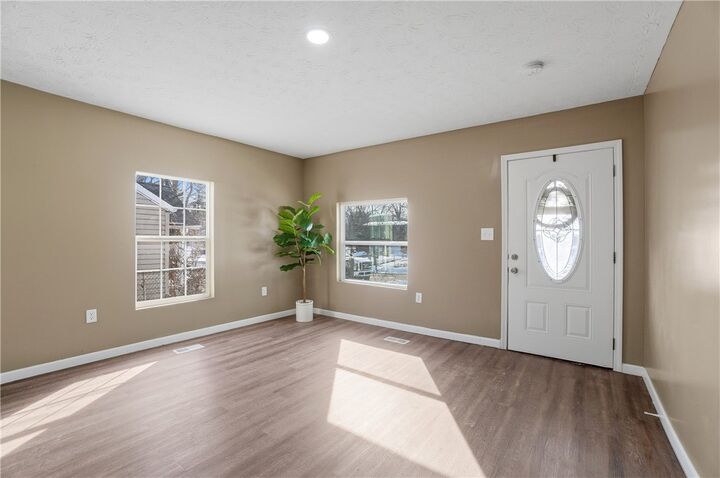 Property Photo: 1613 Sheridan Avenue OH 45044