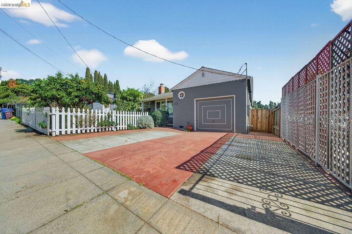 Property Photo: 3734 McClelland St CA 94619