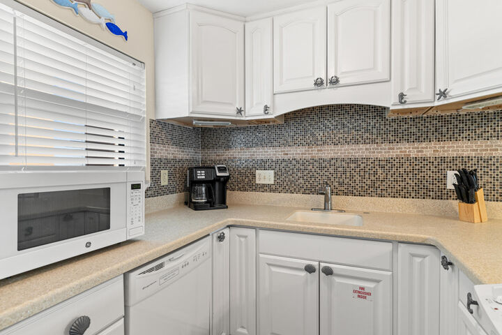 Property Photo: 770 Sundial Court Unit 206 FL 32548