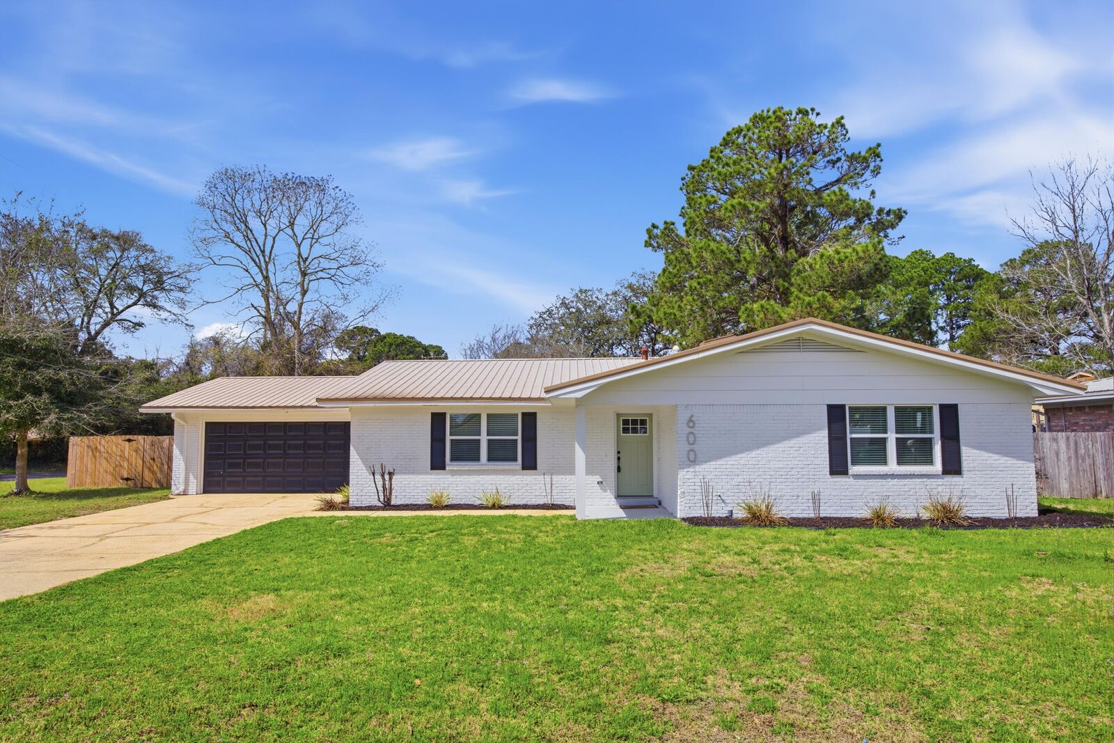 Property Photo:  600 Burgundy Lane  FL 32547 