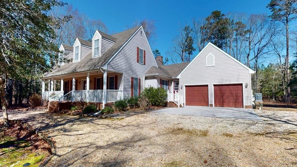 Property Photo: 26032 Colonial Dr VA 23418