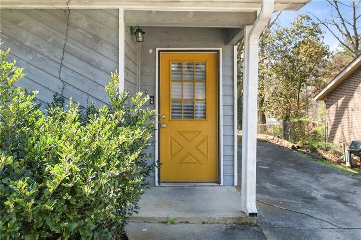 Property Photo:  1156 Pinedale Circle NW  GA 30012 