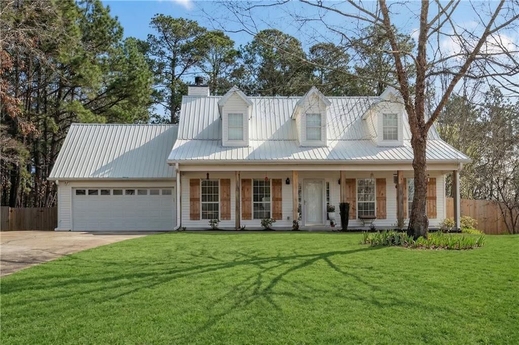 Property Photo: 333 Oxford Way GA 30680