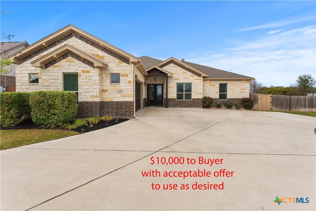 Property Photo: 11070 La Paloma Loop E TX 76571