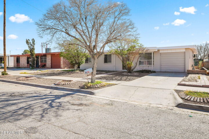 Property Photo: 8282 Valle Placido Drive TX 79907