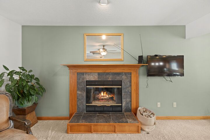 Property Photo:  487 Sunrise Circle  IA 50327 