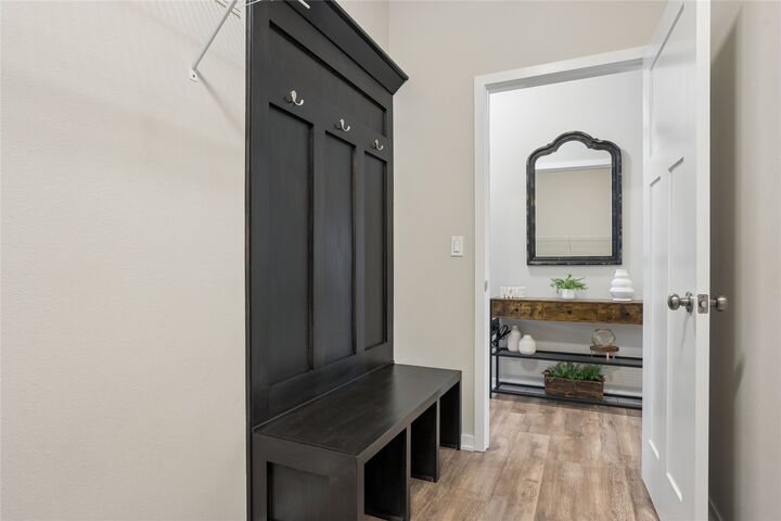 Property Photo:  300 NE Tanzanite Court  IA 50111 
