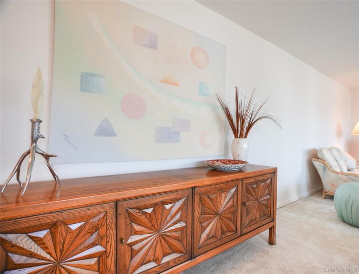 Property Photo:  400 High Point Drive 204  NY 10530 