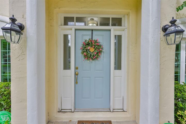 Property Photo:  3925 W Vasconia Street  FL 33629 