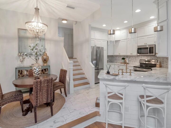 Property Photo:  605 Island Place Way  FL 33602 