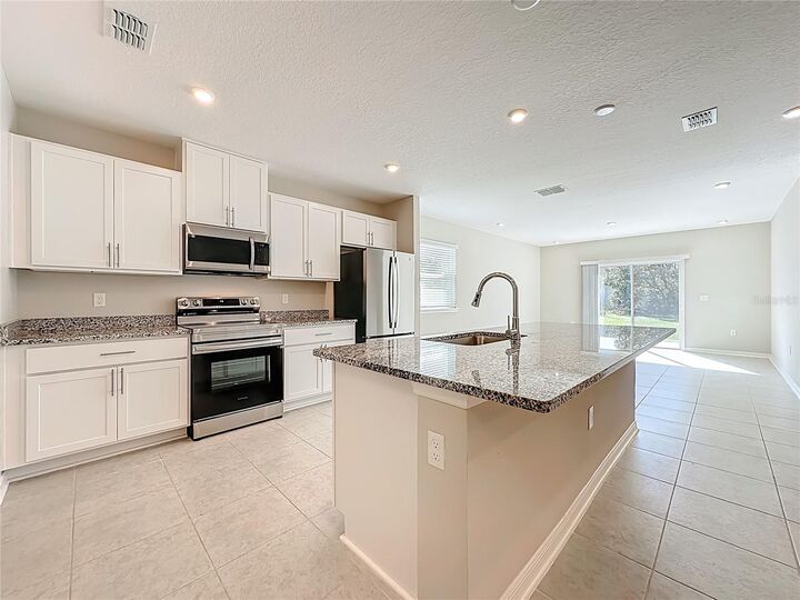 Property Photo:  59 Foster Lane  FL 32137 