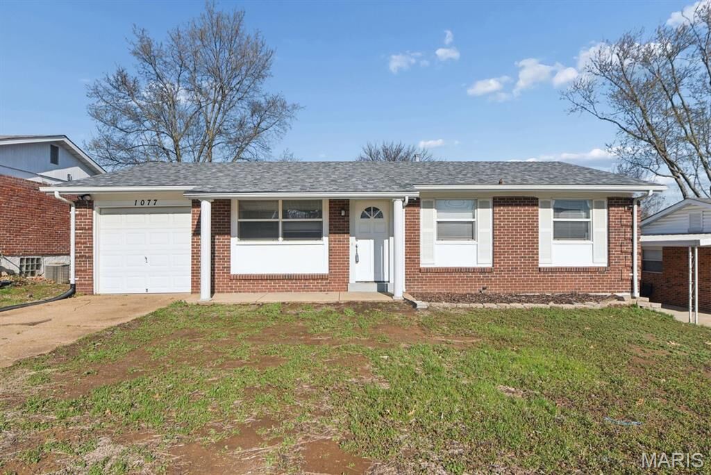 Property Photo: 1077 Dawn Valley Drive MO 63043