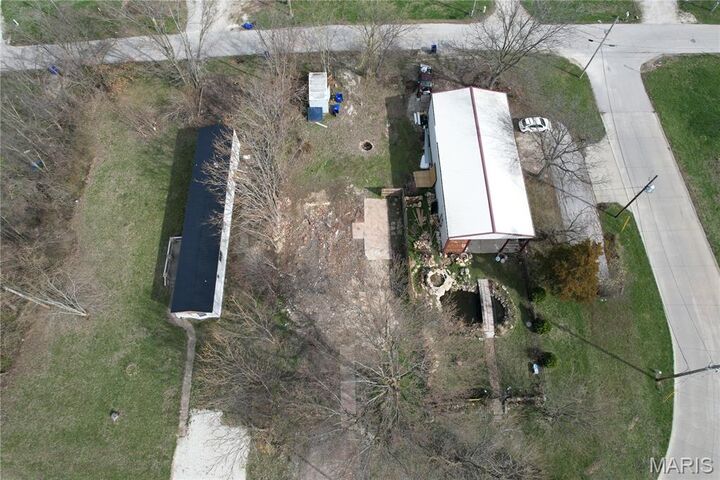 Property Photo: 931 Market Street MO 63380