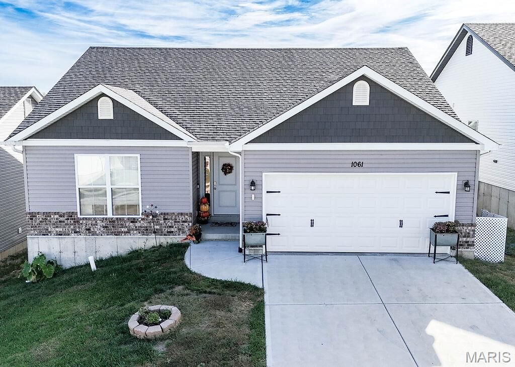 Property Photo:  1061 Providence Way  MO 63048 