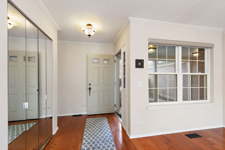 Property Photo:  147 Stirling Lane  IL 60194 