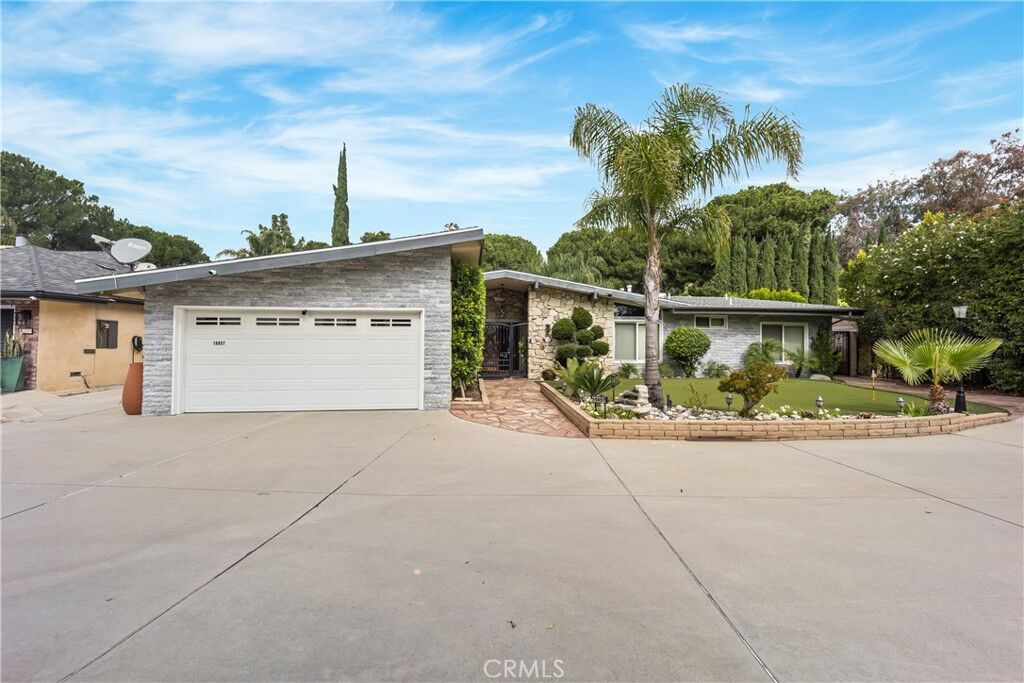 Property Photo: 16857 Colven Road CA 91344