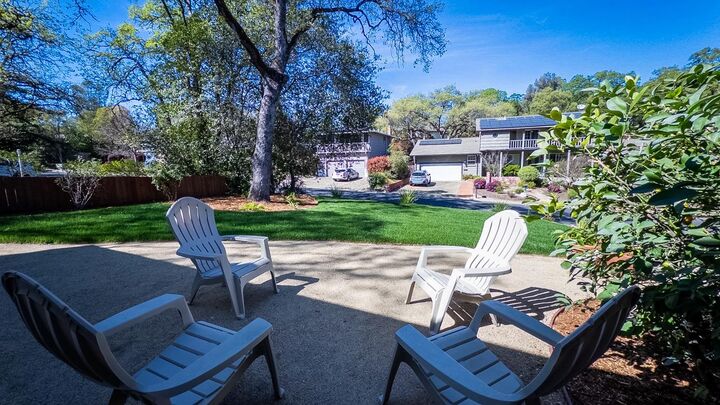 Property Photo:  952 King Henry Way  CA 95762 