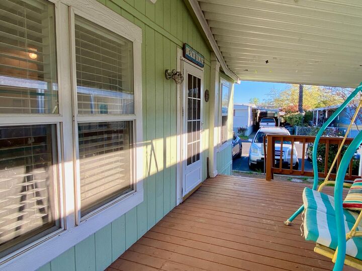 Property Photo: 17 Commodore Lane CA 95838