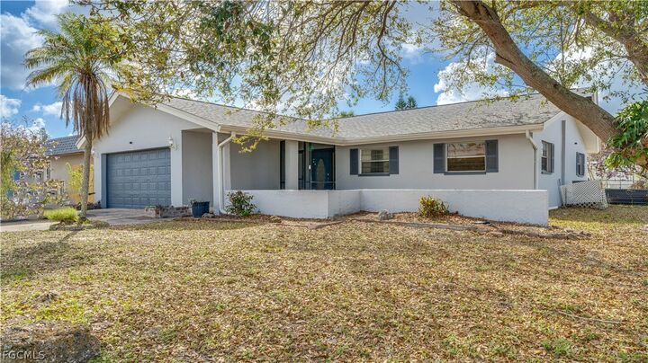 Property Photo:  6549 Duquesne Drive  FL 33919 