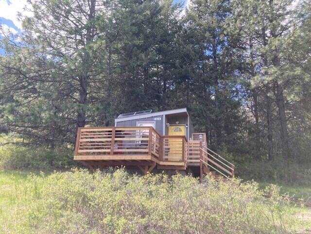 Property Photo:  137 Matsen Creek Rd  WA 99141 