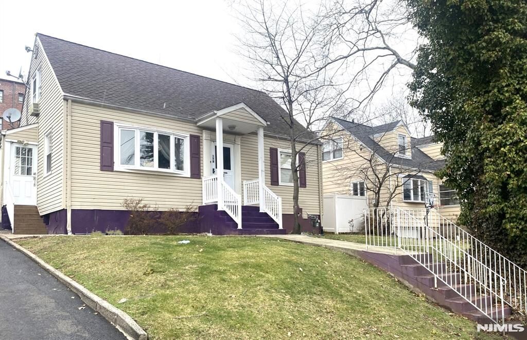 Property Photo:  179 Prospect Street  NJ 07604 