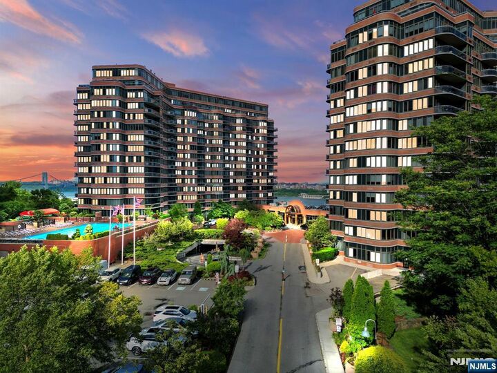 Property Photo:  100 Carlyle Drive 7K-S  NJ 07010 