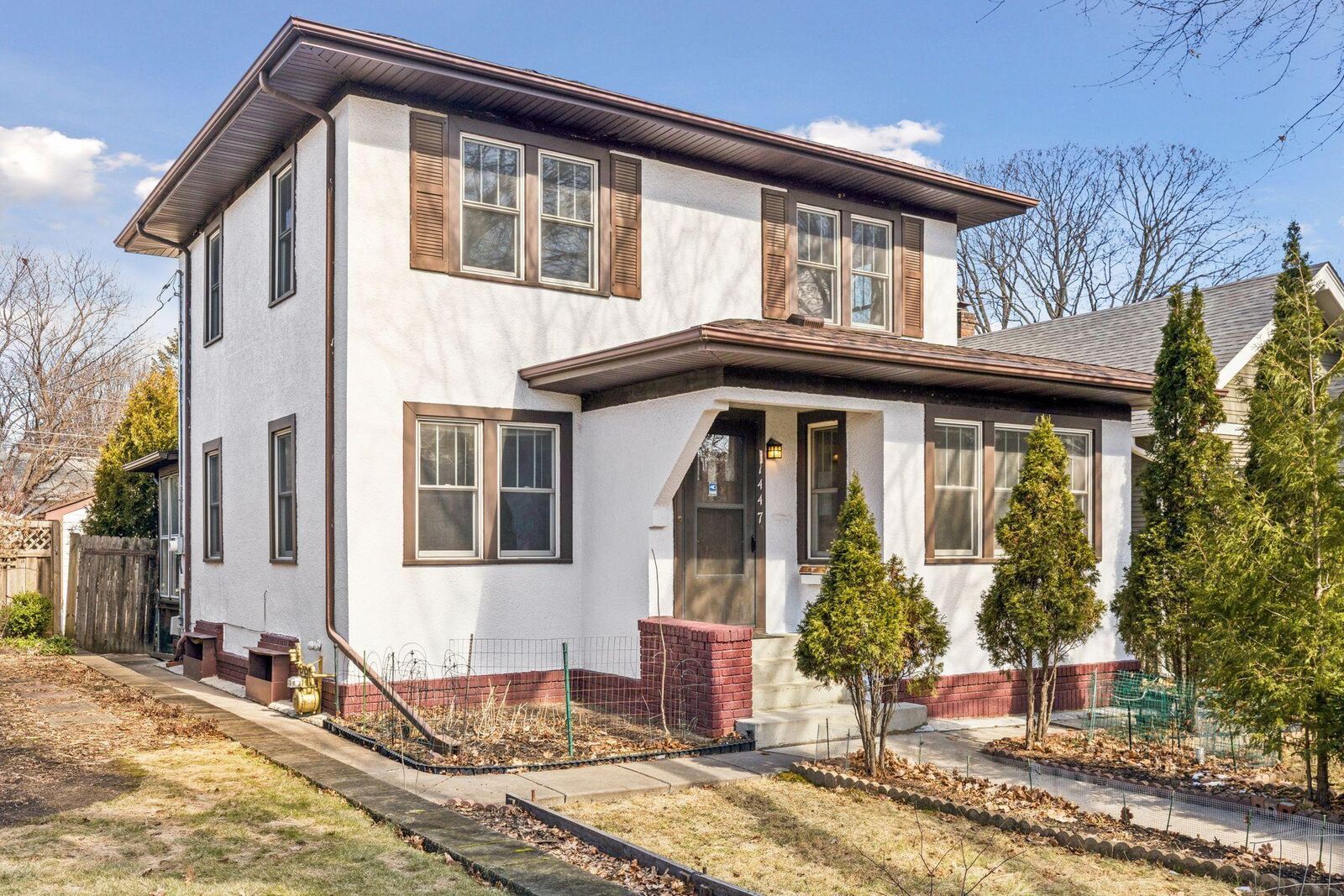 Property Photo:  1447 Sargent Avenue  MN 55105 