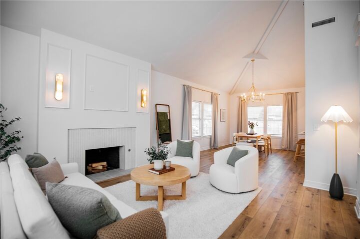 Property Photo: 2216 Aspen Drive AR 72703