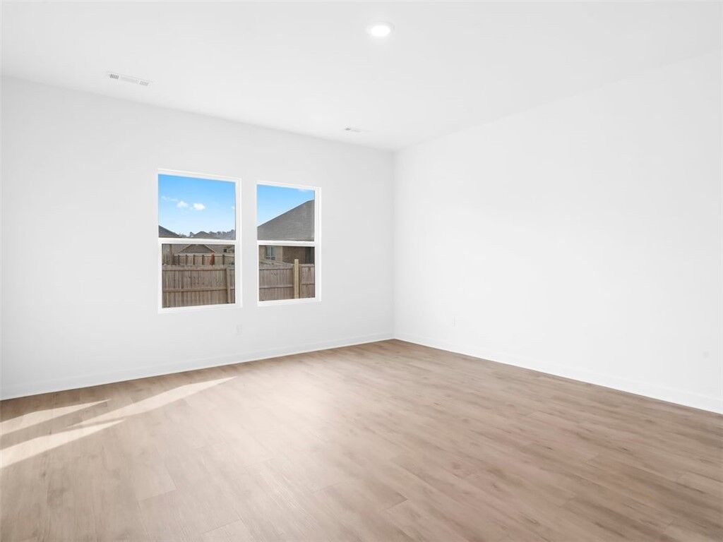 Property Photo: 523 S Neon Avenue AR 72704