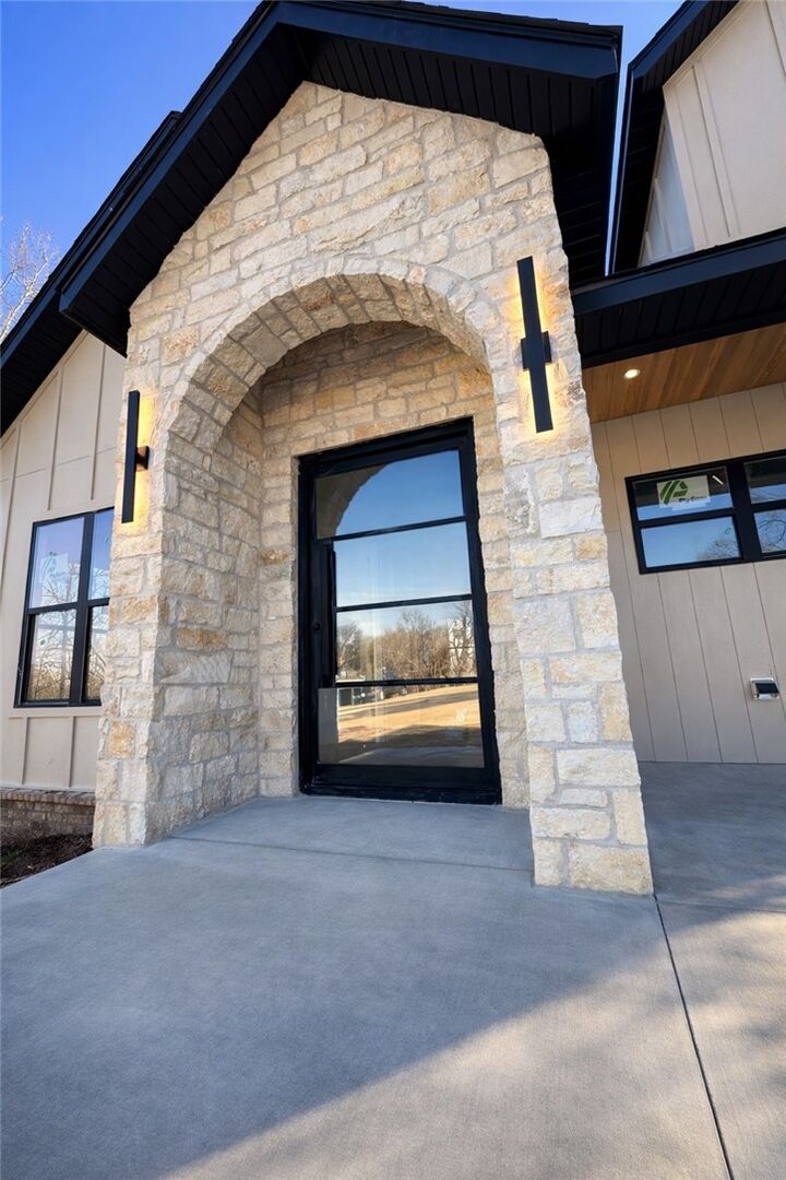 Property Photo: 8913 Anew Road AR 72756