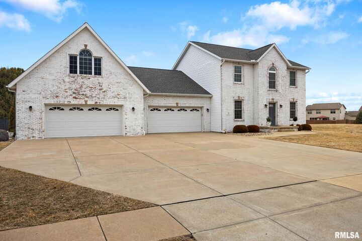 Property Photo:  737 Pintail Lane  IL 61571 