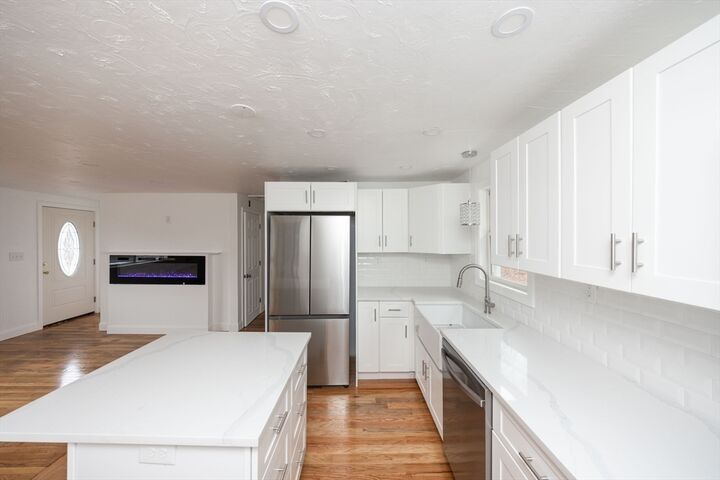 Property Photo:  155 Southbridge Road  MA 01537 