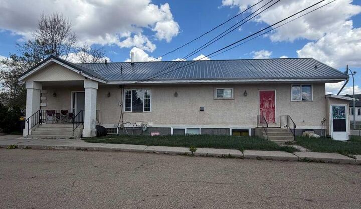 5001 62 Avenue — photo 1