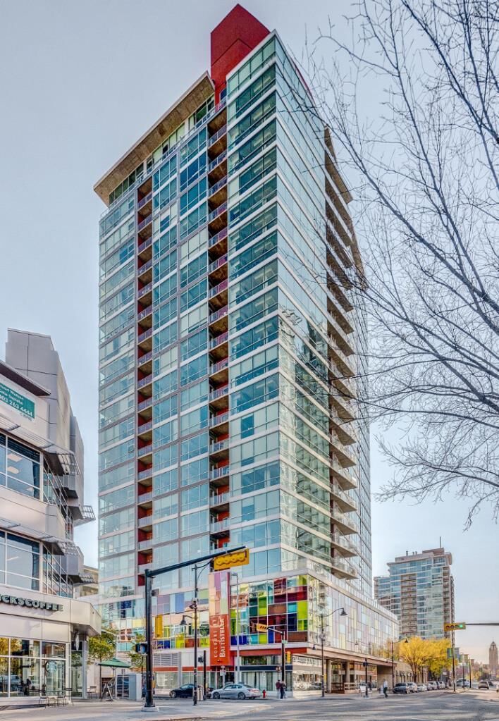 135 13 Avenue SW 2111 — photo 1