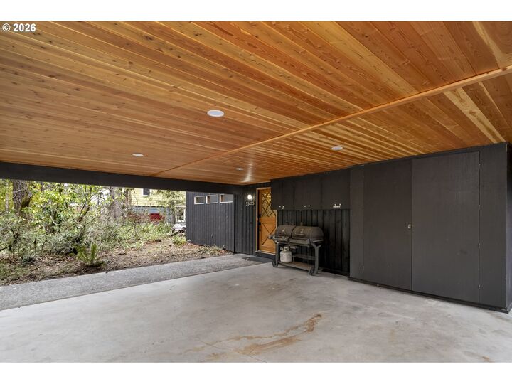 Property Photo:  55475 SE White Cap Ln  OR 97055 