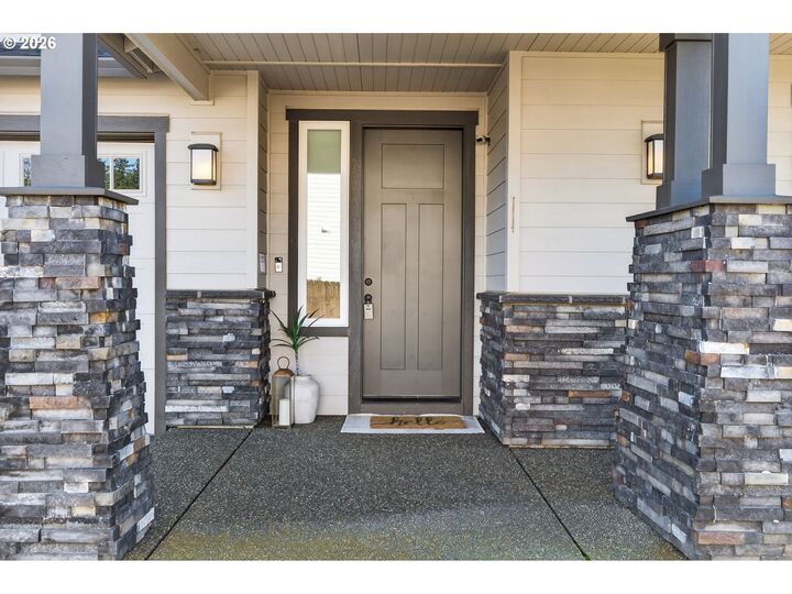 Property Photo: 16811 NE 81st St WA 98682