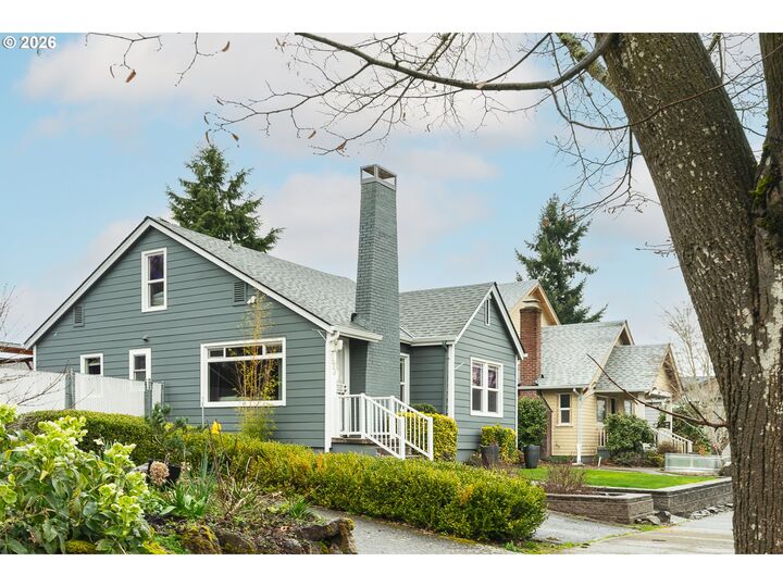 Property Photo: 6933 N Concord Ave OR 97217