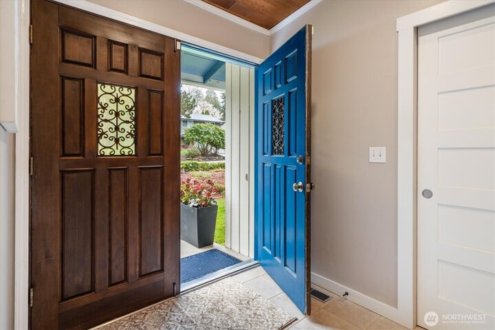 Property Photo:  19321  Kenlake Place NE  WA 98028 