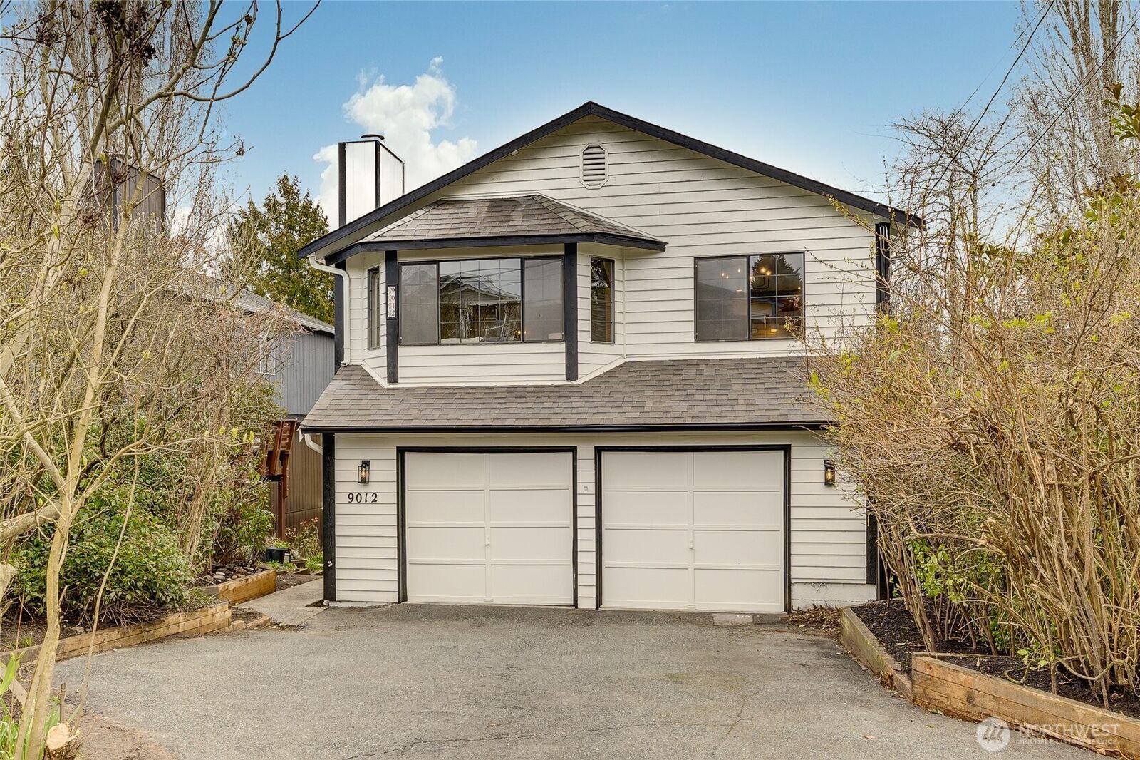 Property Photo:  9012  6th Avenue NW  WA 98117 