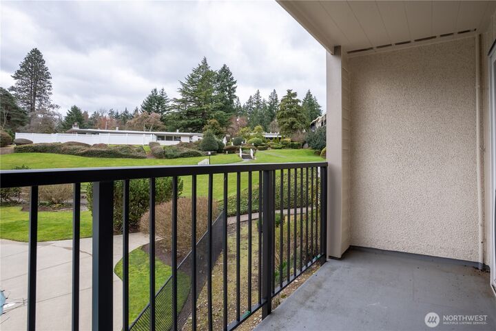 Property Photo:  12701 NE 9th Place D209  WA 98005 