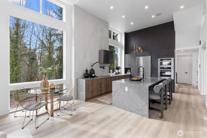Property Photo: 11905 89th Avenue NE WA 98034