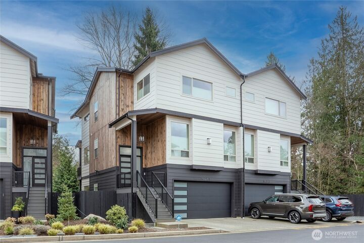 Property Photo:  19727  27th Place W 1  WA 98036 