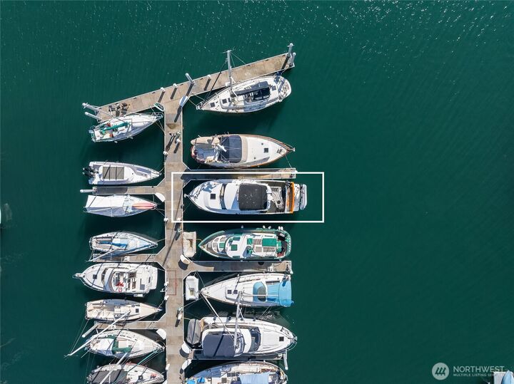 Property Photo:  141  Parfitt Way SW D34  WA 98110 