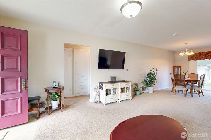 Property Photo:  617  Balm Street  WA 99362 