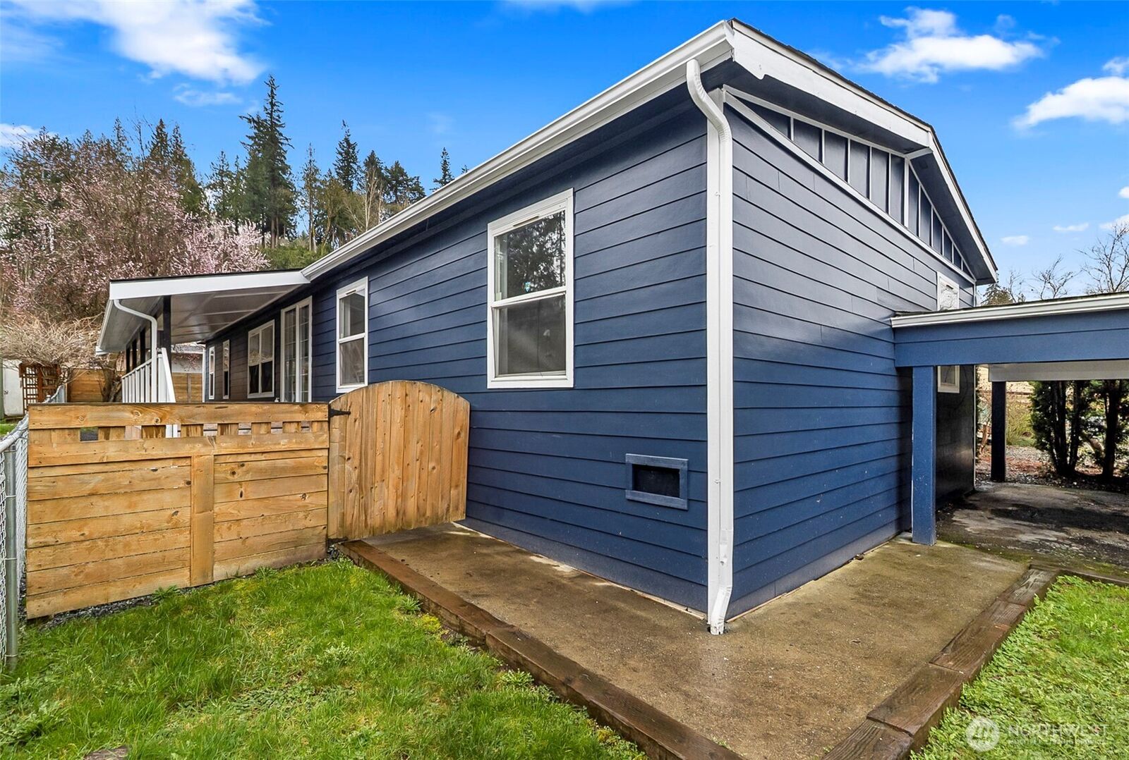 Property Photo:  20227  80th Avenue NE 23  WA 98223 