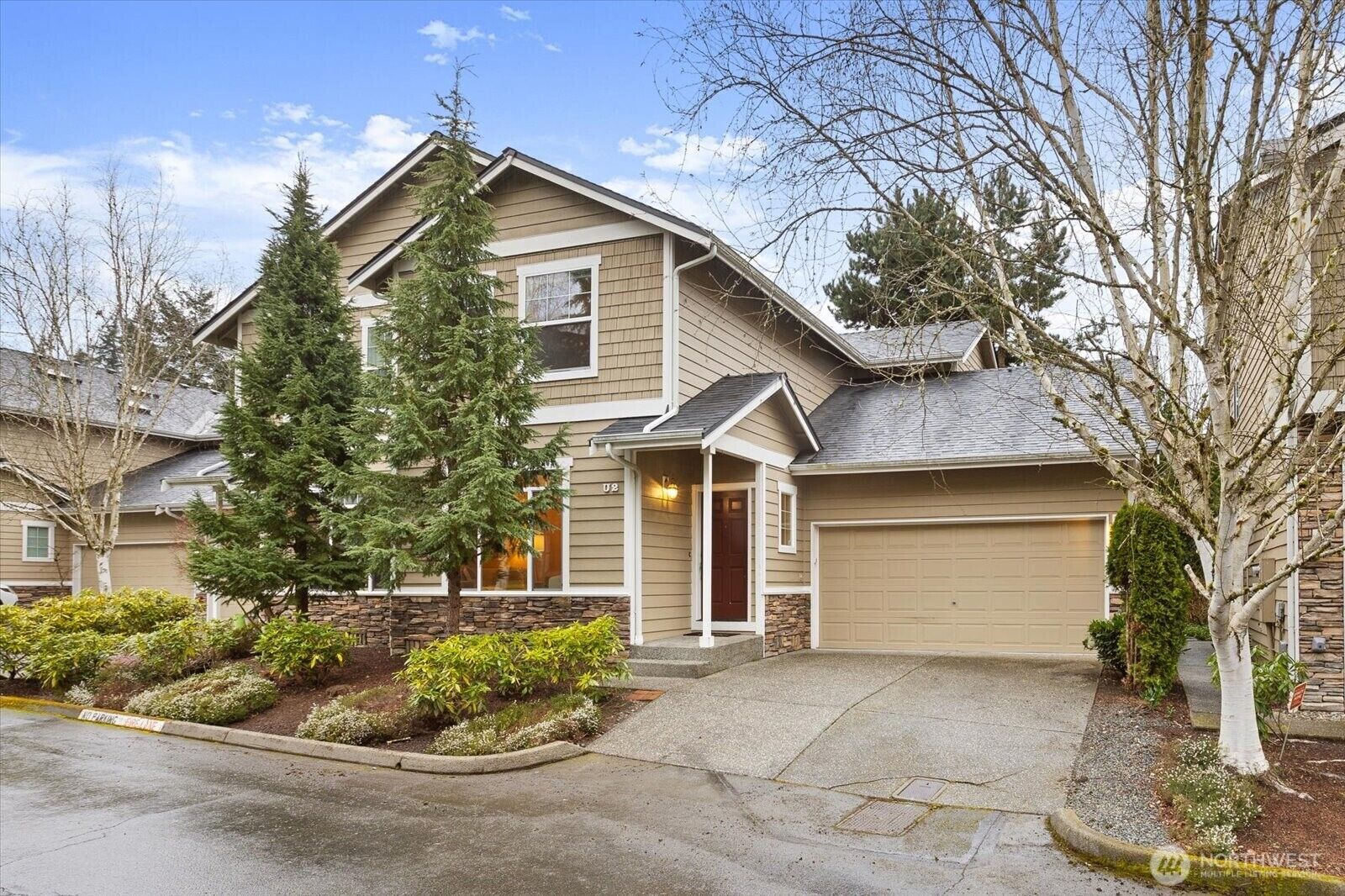 Property Photo: 5300 Glenwood Avenue U-2 WA 98203