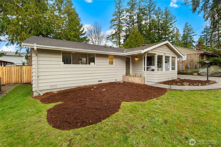 Property Photo:  1828 NE 171st Street  WA 98155 